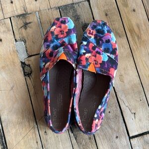 Floral Toms